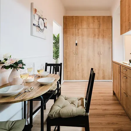Days - One-bedroom With Netflix In New Town Daire Prag